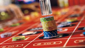 Ilustrasi keamanan digital dan privasi dalam permainanan Live Casino online